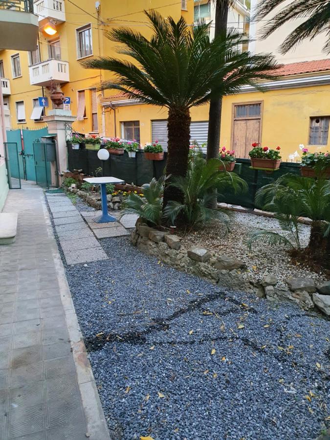 Villa Arcobaleno Rondo Garibaldi Сан Ремо Екстериор снимка